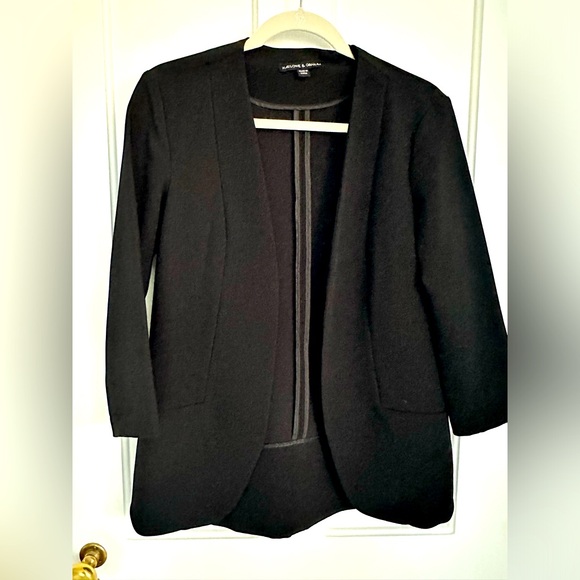 Harlowe Lightweight Blazer - Picture 2 of 5